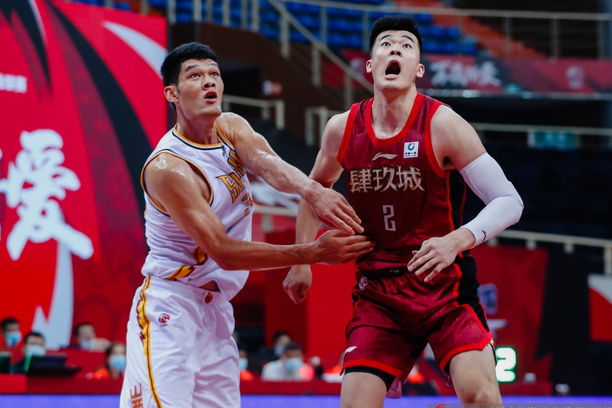 今晚北京首钢豪取连胜：CBA常规赛节点到来，赛场秩序良好，控场能力受关注的简单介绍爱游戏服务